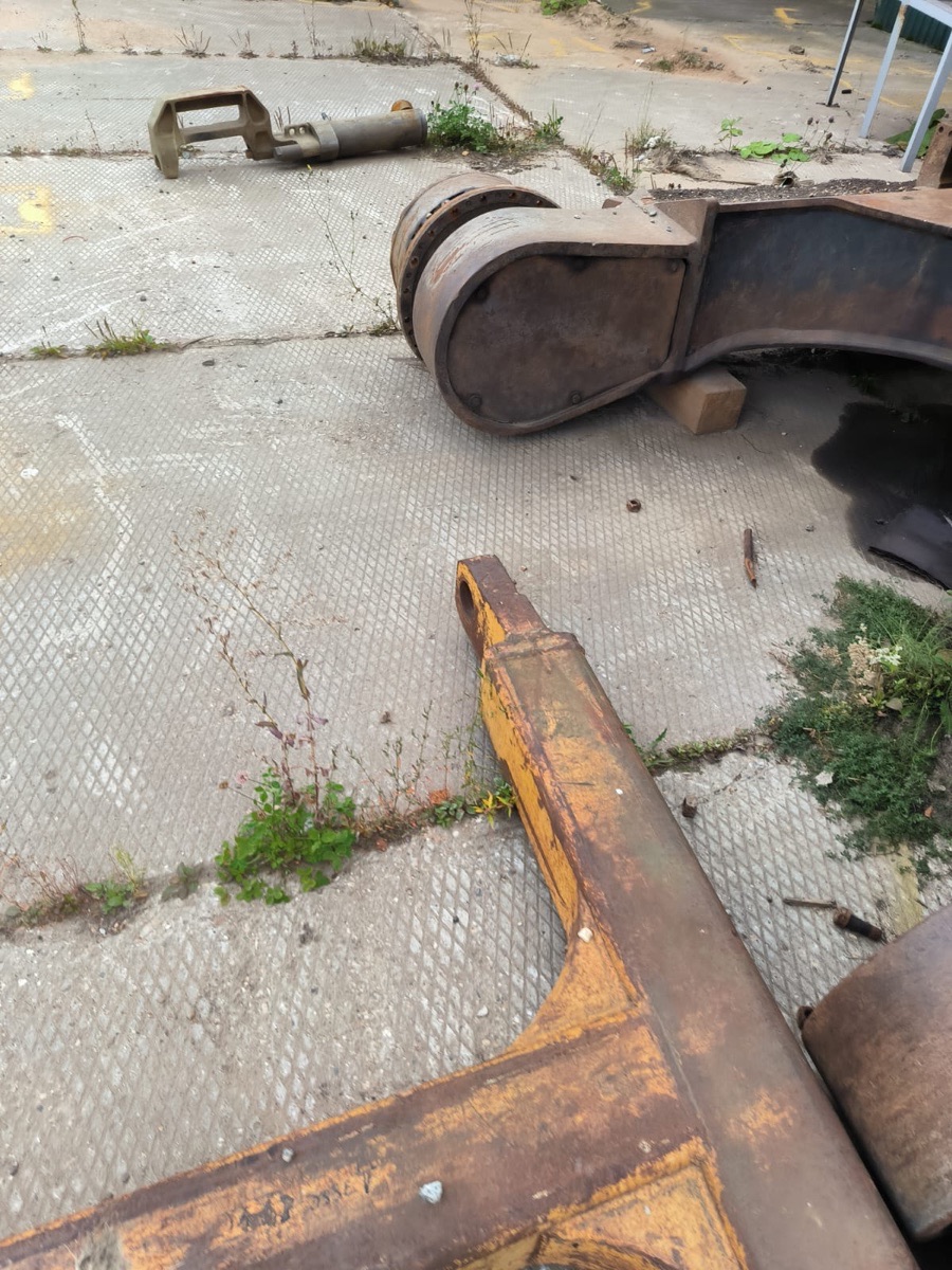 Стрела D355C Komatsu — фото 7